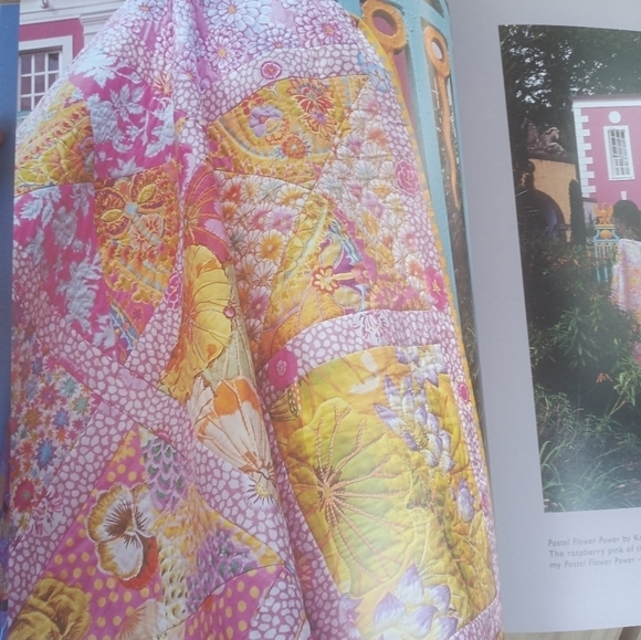 Large Fassett's Quilt Romance Quilting - Picture 5 of 7